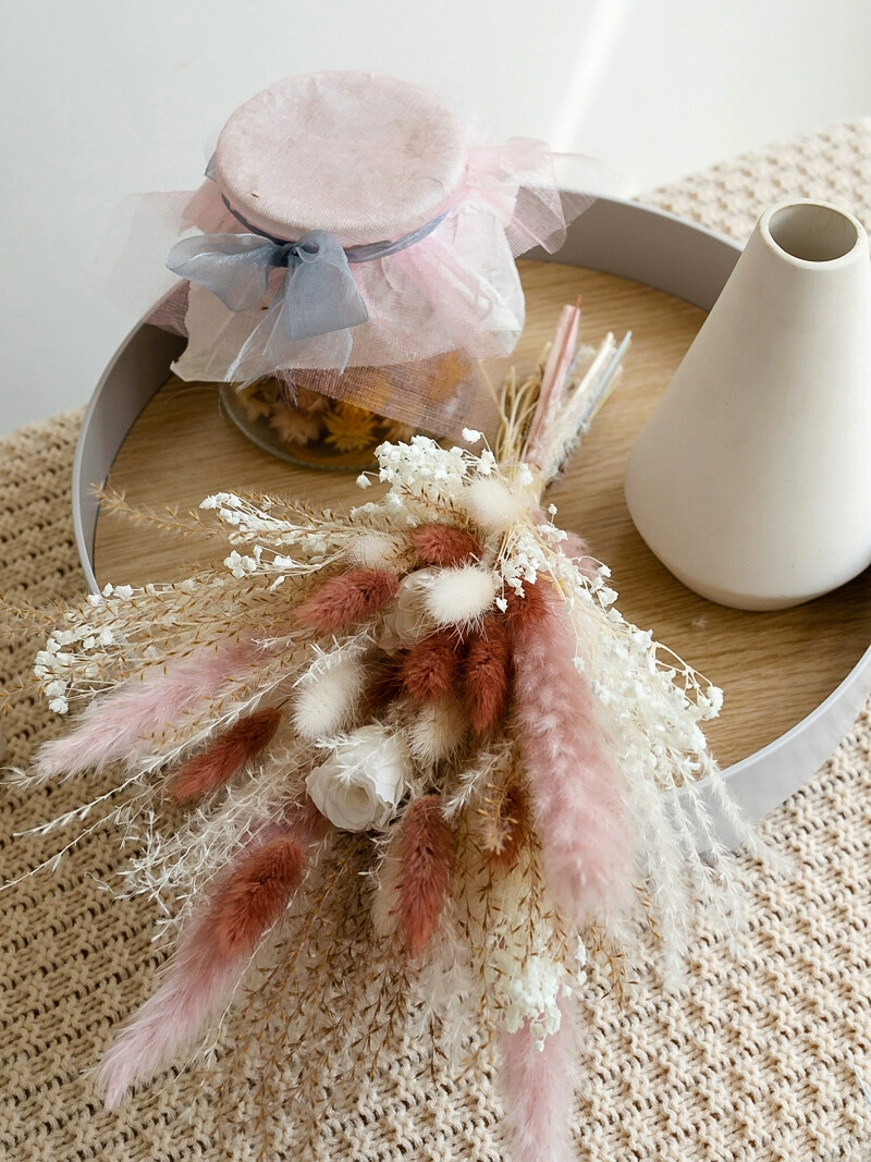الحفاظ على ذيل أرنب الورد القص - مراجعة Dried Flower Bouquet وسعره